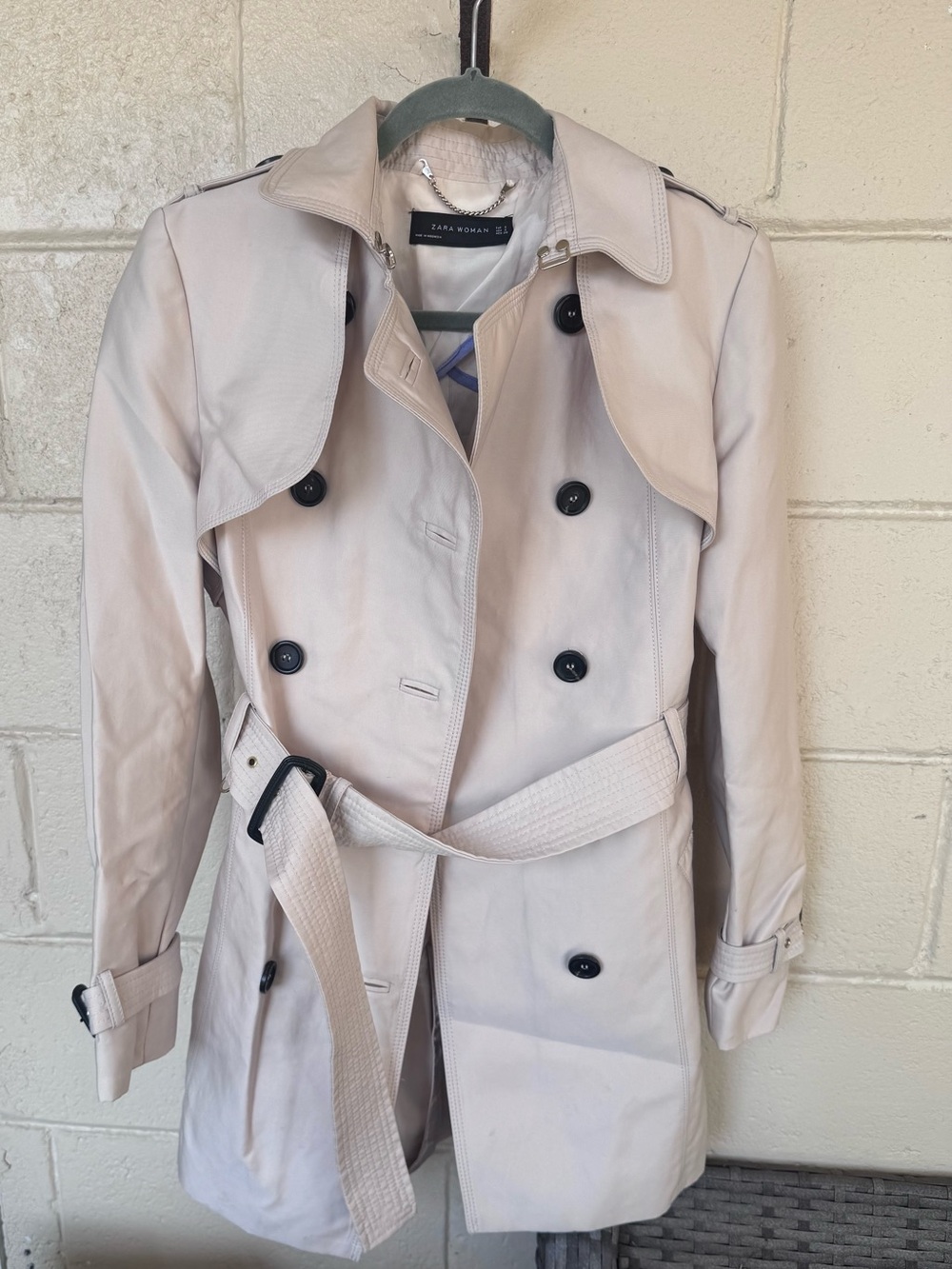 Zara Light Beige Double-Breasted Trench with Belt